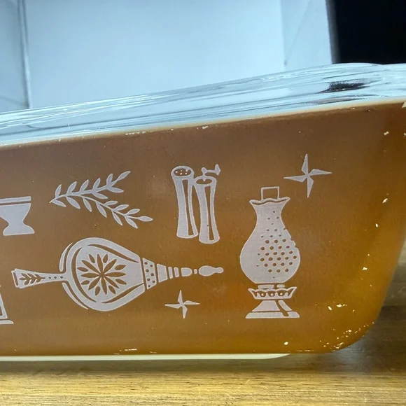 Pyrex Early American (4)set